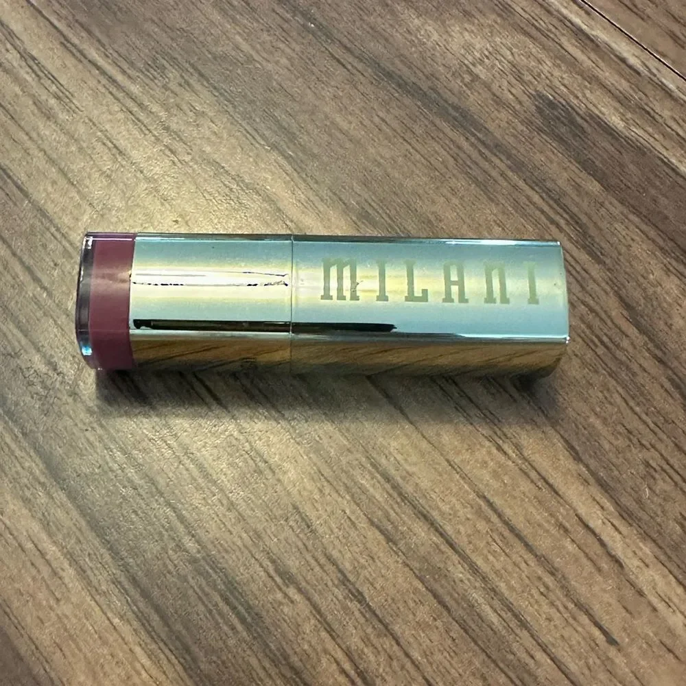 Milani 43 pretty natural lipstick pink